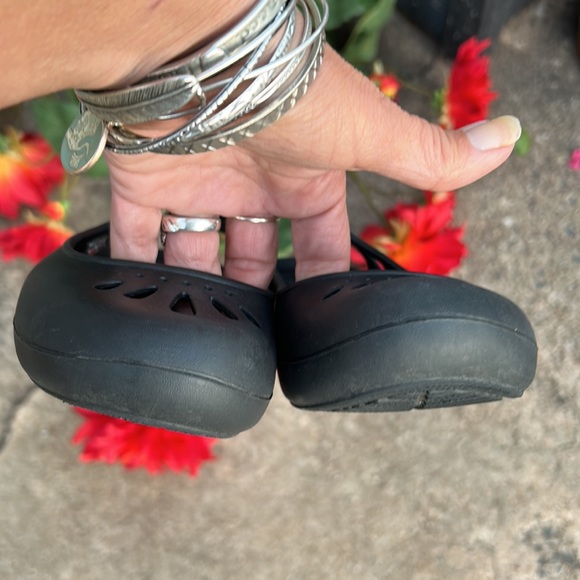 Solid Black CROCS Slingback Kaydee Ballerina Flats - Picture 11 of 15